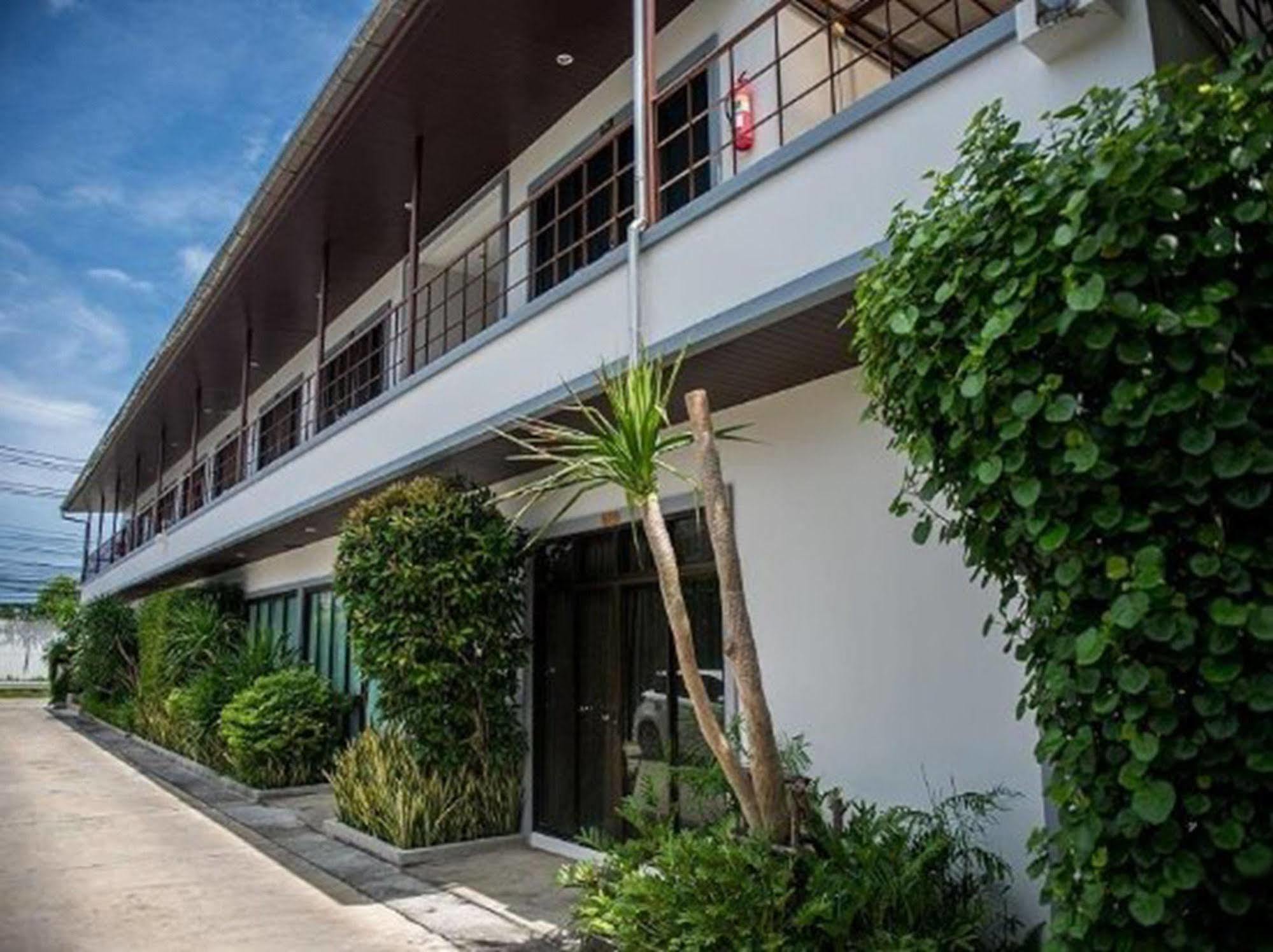 Отель Airport Mansion Phuket Бан Бо Хан Экстерьер фото